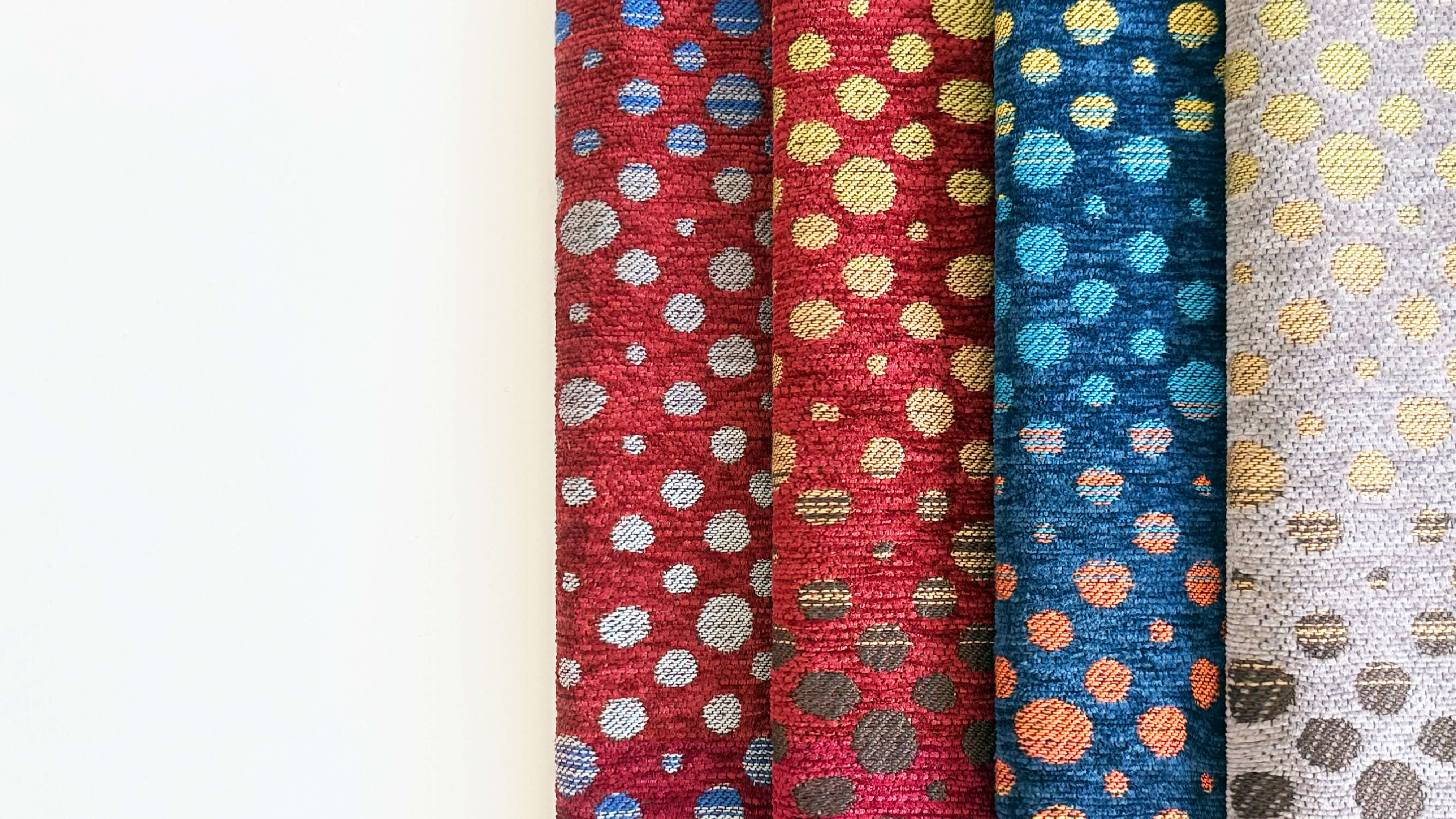 Chenille Jacquard Fabric – 350gsm Polka Dot Pattern | OEM Polyester-Cotton Chenille Jacquard