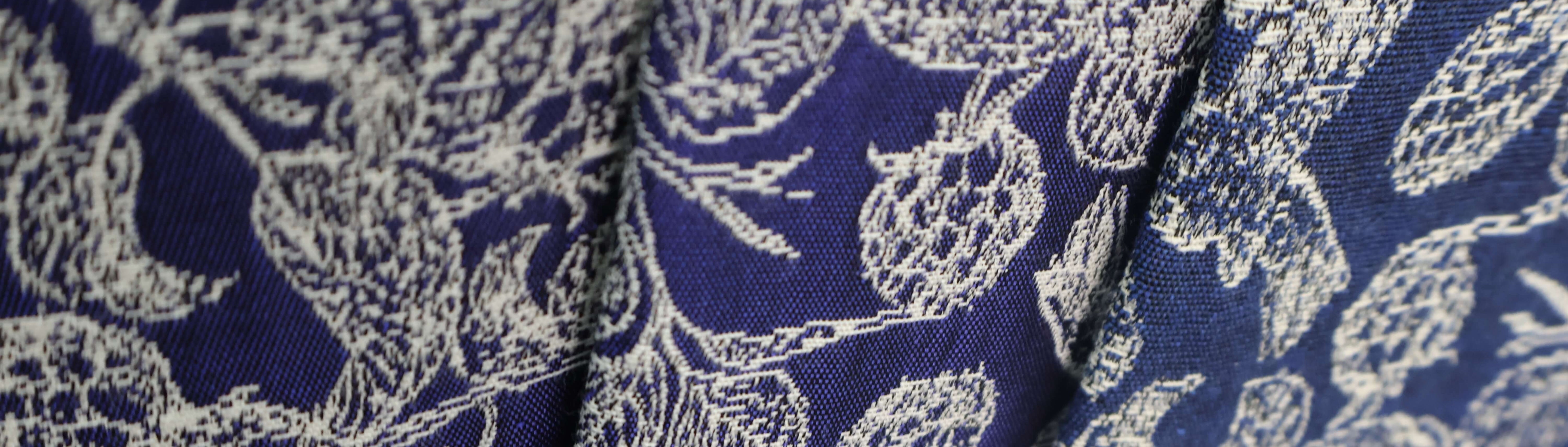 Factory Chinese Textile 100% Polyester 500gsm Flowers Pattern Custom Velvet Jacquard Fabrics for Garment and Bags Jacquard Fabric